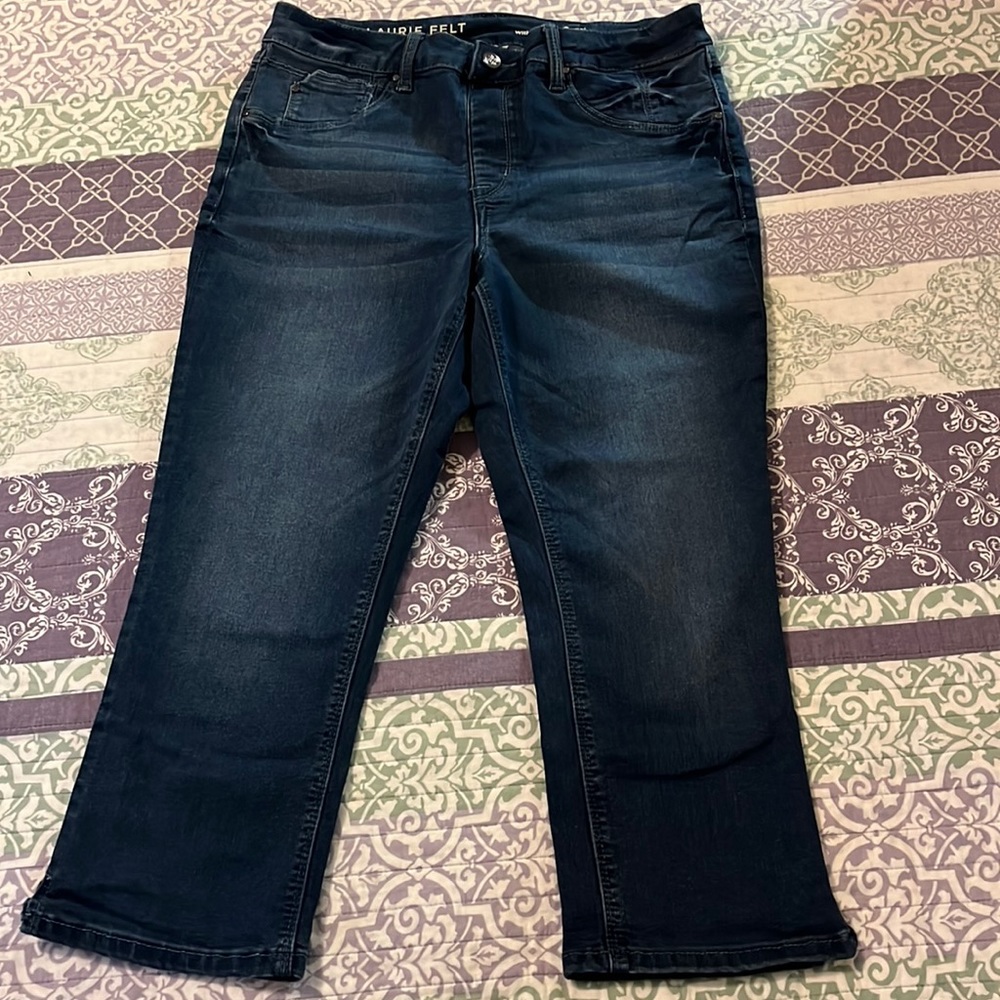 Laurie Felt Silky Capri jeans